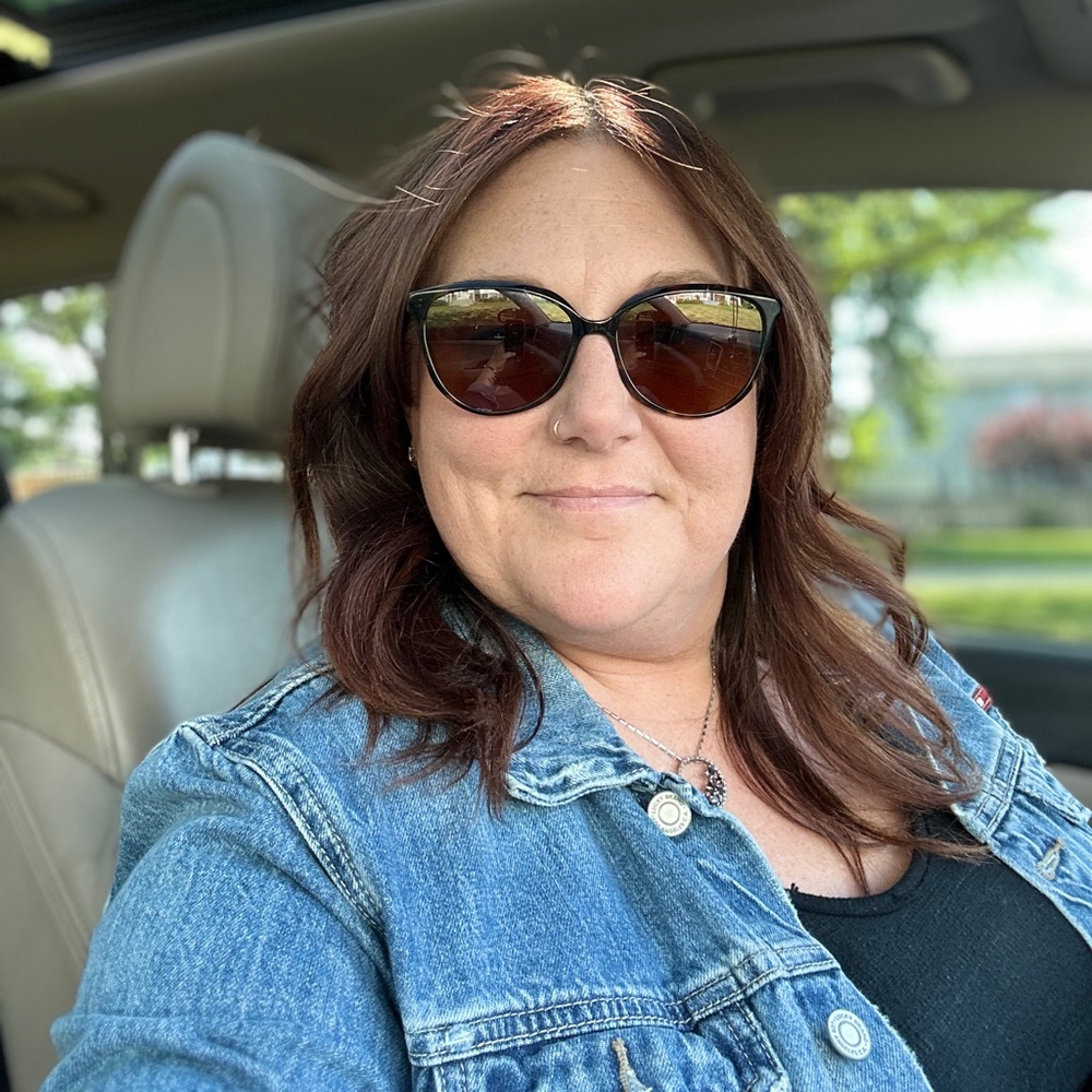 Meet your Posher, Jeanine